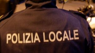 Un agente della polizia locale