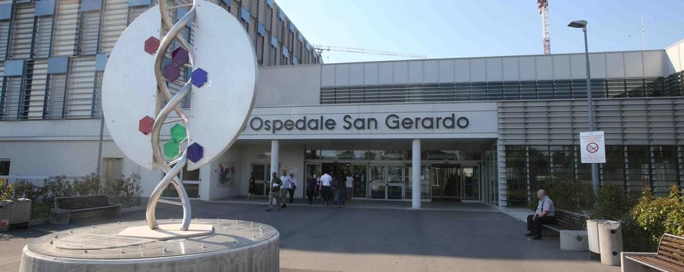 L’ingresso dell’ospedale San Gerardo di Monza