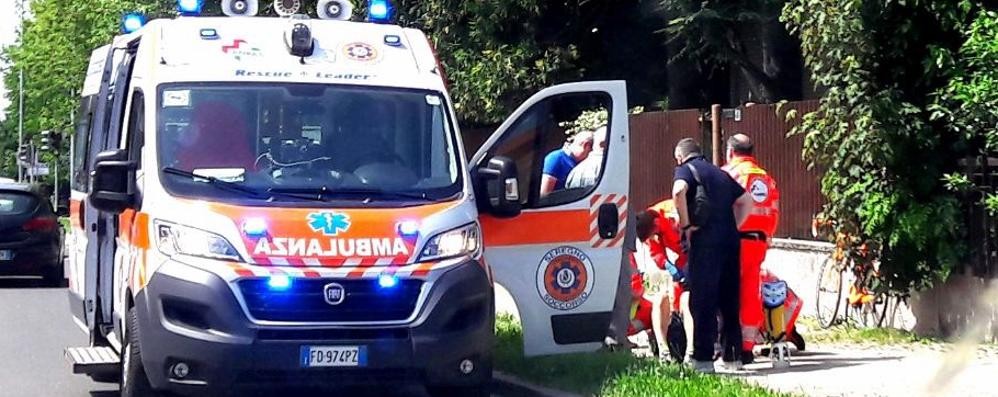 Sul posto un’ambulanza