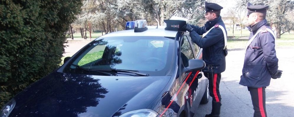 Sulla vicenda stanno indagando i carabinieri di Seregno