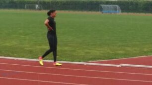 La foto postata dal sindaco di Brugherio, Marco Troiano: Allyson Felix si allena a Brugherio