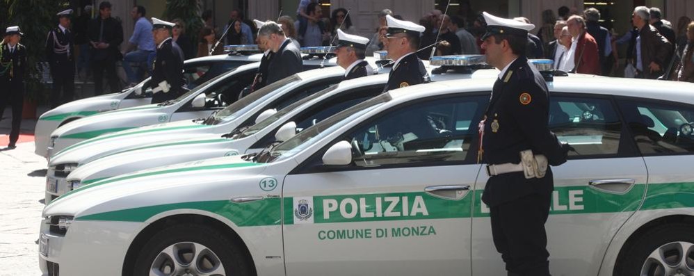 Gli uomini della polizia locale di Monza