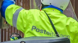 Un postino di Poste italiane