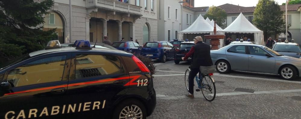 Inchiesta Seregno: carabinieri davanti al municipio