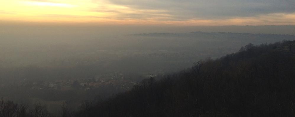 smog brianza vista da montevecchia