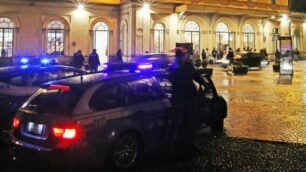 Polizia di Stato in stazione a Monza