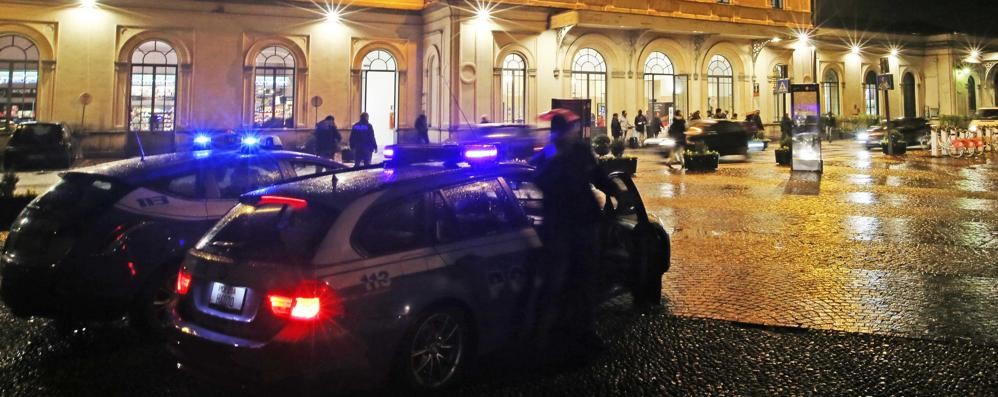 Polizia di Stato in stazione a Monza