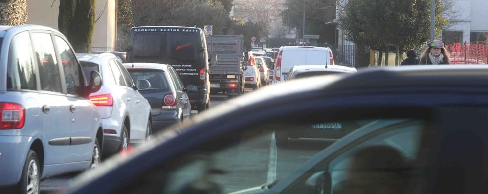 Monza Traffico quartiere Cazzaniga