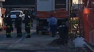 Bernareggio, l'intervento dei vigili del fuoco e dei soccorsi in via Dante nella giornata di lunedì