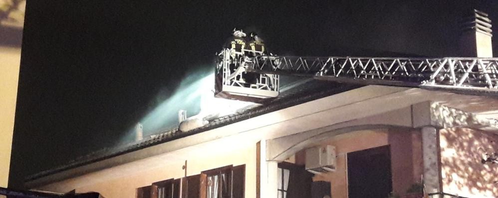 Carate incendio appartamento Costa Lambro