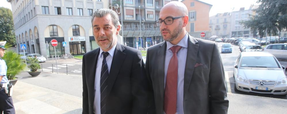 L’ex vicesindaco di Seregno Giacinto Mariani con il suo legale