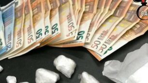 Soldi e droga sequestrati al 35enne