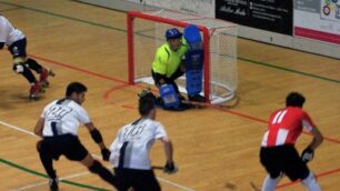 Hockey, Seregno: lLa difesa di casa impegnata nel contenere gli avanti ospiti