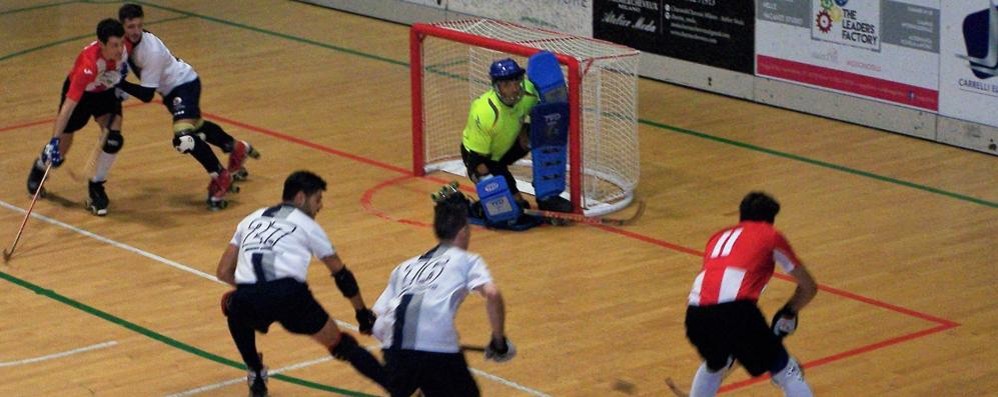 Hockey, Seregno: lLa difesa di casa impegnata nel contenere gli avanti ospiti