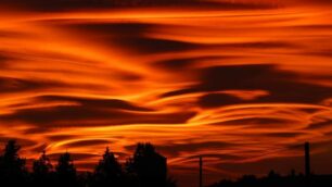 Il supertramonto di domenica sera nelle vostre foto