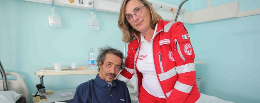 Monza Mirella Riva con Sem nella stanza dell ospedale san Gerardo
