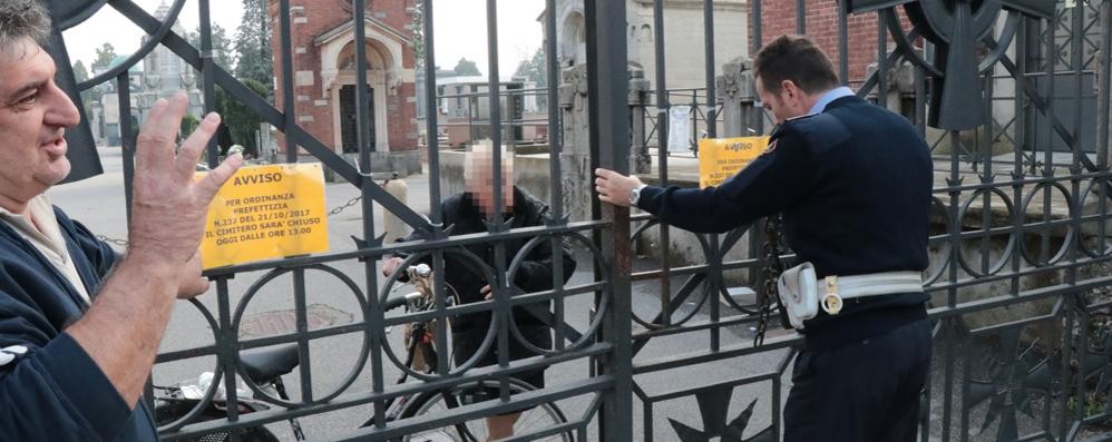 Seregno, la donna rimasta chiusa al cimitero domenica per allerta maltempo