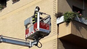 seregno vigili del fuoco soccorso porta rotta