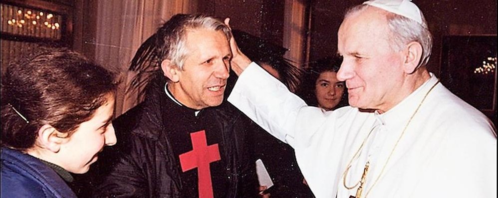 Seveso - Fratel Ettore Boschini con Papa Giovanni Paolo II