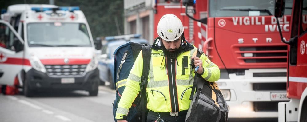 Como via per San Fermo incendio