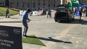 Golf in piazza a Monza