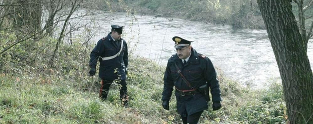 Due carabinieri sulle rive del Lambro