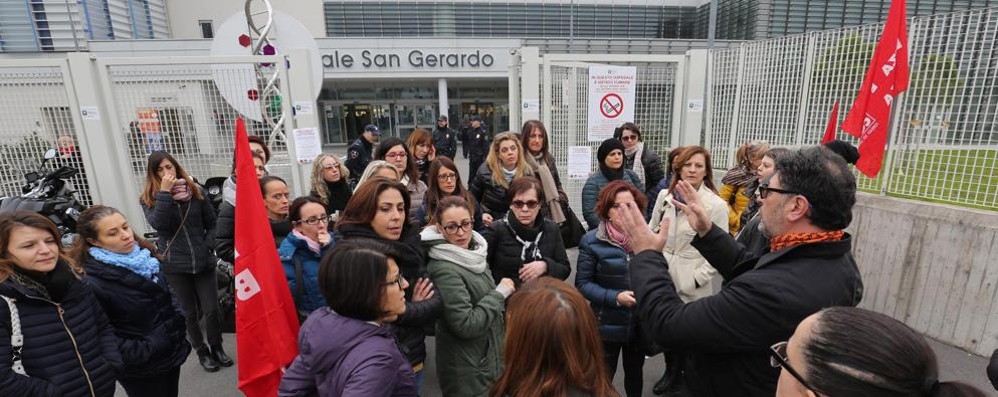 Monza la protesta dei lavoratori Inplanta