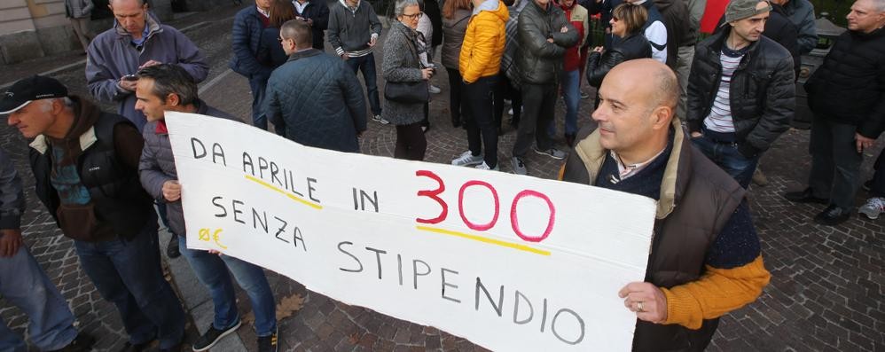 monza protesta Linkra in prefettura