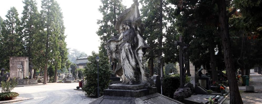 Monza Cimitero Monumento combattenti