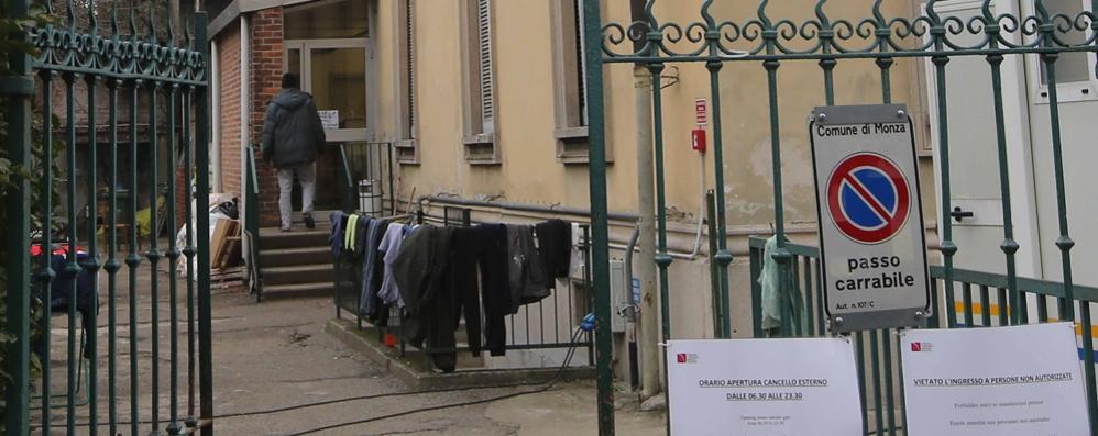 Il centro di accoglienza di via Spallanzani