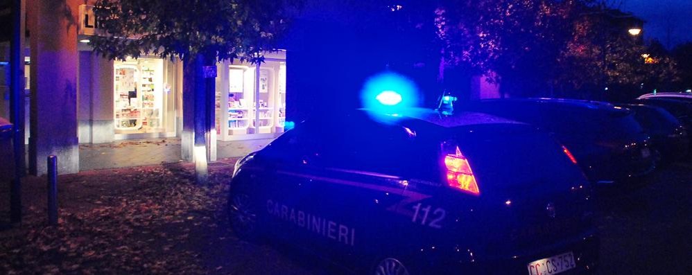 Lissone, rapina alla farmacia comunale di via Manara