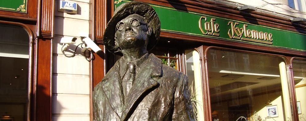 La statua di James Joyce, uno dei simboli di Dublino