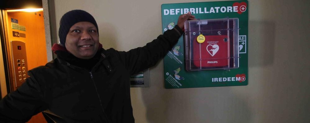 Monza Defibrillatore condominiale via Volta