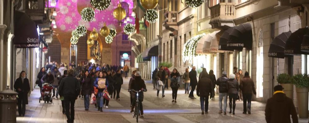 Il centro di Monza addobbato a festa