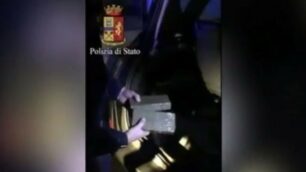 La droga rinvenuta nell’auto