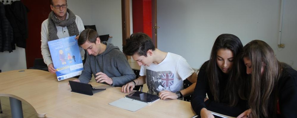 Un gruppo di studenti del Bassi - foto di archivio