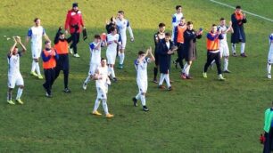 Calcio, Seregno: il saluto finale dei giocatori del Seregno ai loro tifosi