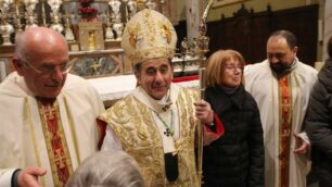 L’arcivescovo Mario Delpini con don Vittorino Zoia