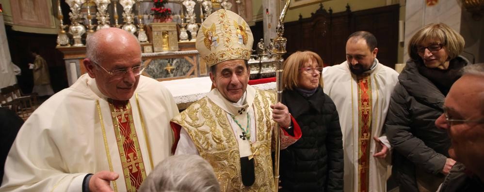 L’arcivescovo Mario Delpini con don Vittorino Zoia