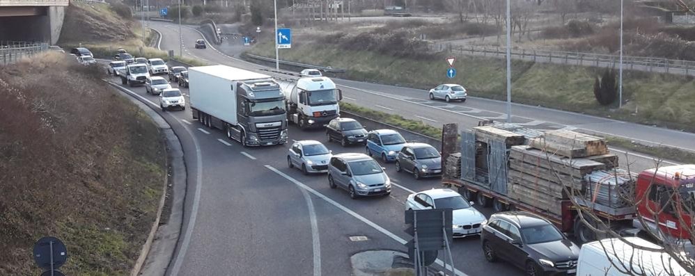 Incidente all’uscita di Giussano sulla Valassina