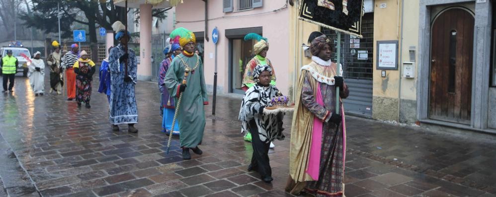 Il corteo dei Magi a VillasantaFoto Fabrizio Radaelli