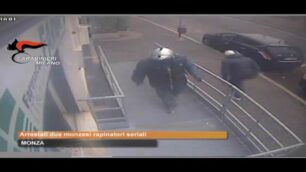 Monza: il video dei rapinatori seriali