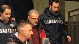 Leonardo Cazzaniga con i carabinieri