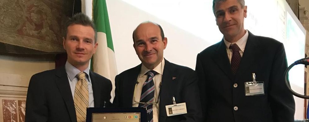 Seregno, da sinistra: Alessandro Ceppi, post doc ricercatore, Marco Mancini, professore del dipartimento di ingegneria civile e l'ingegner Giuseppe Ravazzani, tutti del Politecnico di Milano