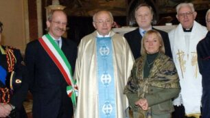 Lentate sul Seveso,don Augusto Meroni festeggiato nel 2007 durante la festa patronale per il cinquantesimo  di sacerdozio