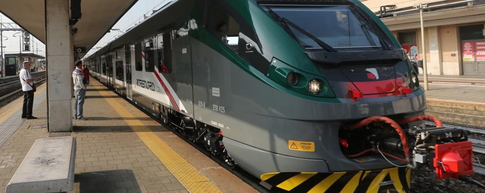 Ancora sassi contro i treni brianzoli