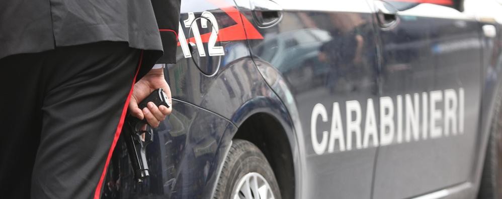 Carabinieri in azione a Biassono. Recuperata auto rubata con altra refurtiva