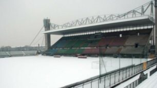 MONZA STADIO BRIANTEO NEVE SUL CAMPO - foto d’archivio