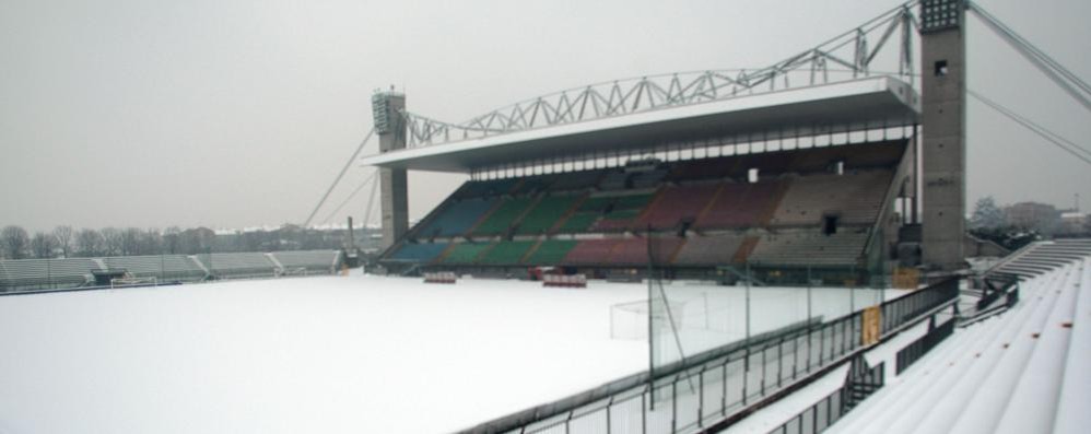 MONZA STADIO BRIANTEO NEVE SUL CAMPO - foto d’archivio