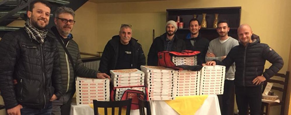 Da Ceriano Laghetto a Milano con una pizza per i senza tetto